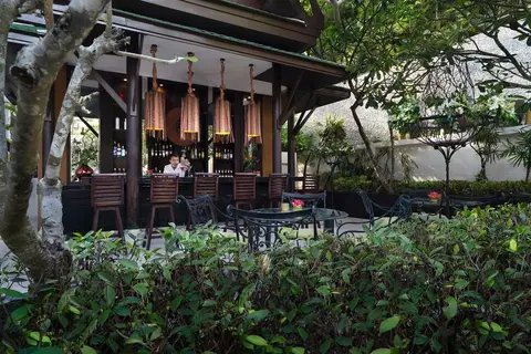 Outrigger Surin Beach Resort in ตำบลเชิงทะเล — foto 19