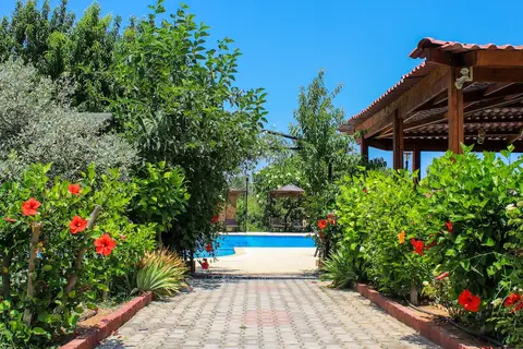Lapida Hotel in Lapta — foto 11