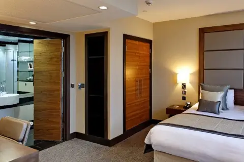 Leonardo Royal Hotel London Tower Bridge in Londen — foto 11