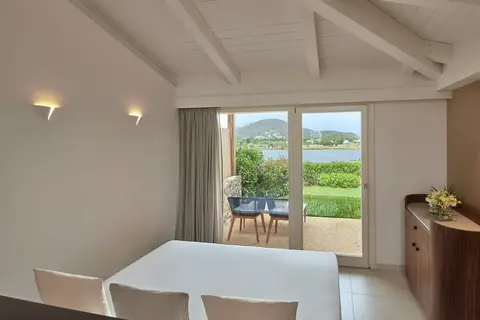 Baia di Chia Resort Sardinia, Curio Collection by Hilton in Domus de Maria — foto 24