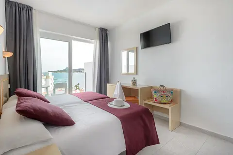 Hotel Vibra Riviera in Sant Josep de sa Talaia — foto 9