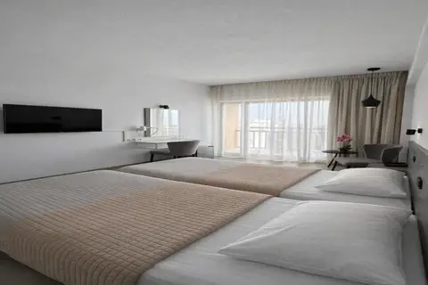 Navarria Hotel in Limassol — foto 24