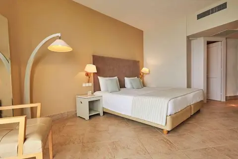Giannoulis Grand Bay Beach Resort in Kolimbari, foto 3