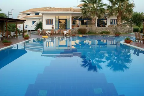 Hotel Oasis in Καλό Νερό