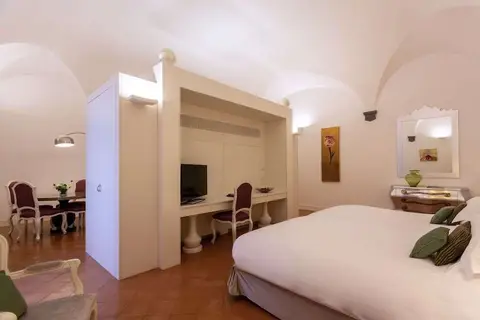Palazzo Caracciolo Napoli in Napels, foto 19