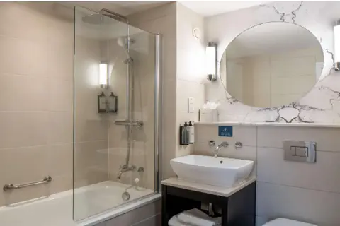 London Chigwell Prince Regent Hotel, BW Signature Collection in Londen — foto 27