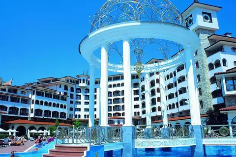 Helena Park in Sunny Beach — foto 11