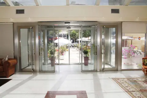 AMH Hotel in Durres — foto 20