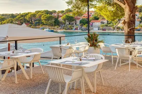 Gava Waterman Milna Resort in Milna, foto 20