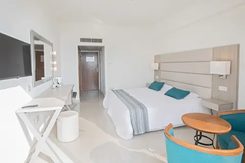 Nelia Sea Breeze in Ayia Napa — foto 11