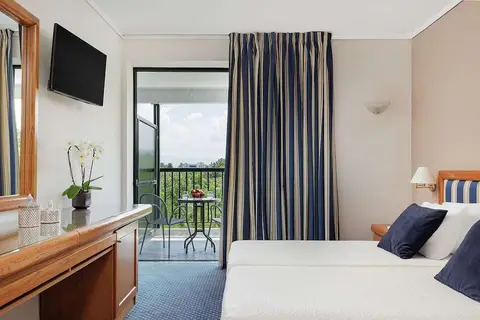 Sun Beach Hotel in Αγία Τριάδα — foto 6