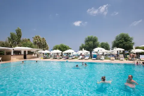 Iliada Beach Hotel in Παραλίμνι — foto 9