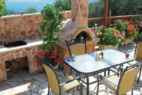 Nostimon Emar in Λουρδάτα — foto 7