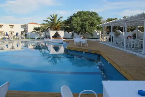 Ioli Village in Πευκοχώρι