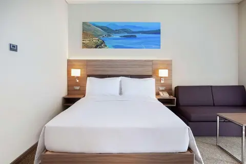 Hilton Garden Inn Tirana in Tirana — foto 16