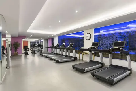 Ramada Hotel & Suites by Wyndham Istanbul Merter in Fatih — foto 18
