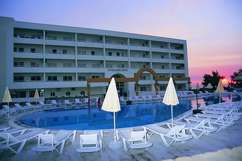 Fly & Go Tuntas Family Suites in Kuşadası — foto 22