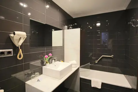 Atiram Gran Hotel España in Oviedo — foto 16