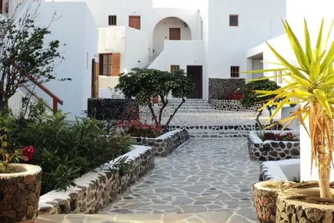 Adamastos in Δημοτική Ενότητα Θήρας — foto 12