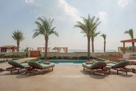 Naama Beach Villas & Spa in Al Aqah - العقة — foto 14