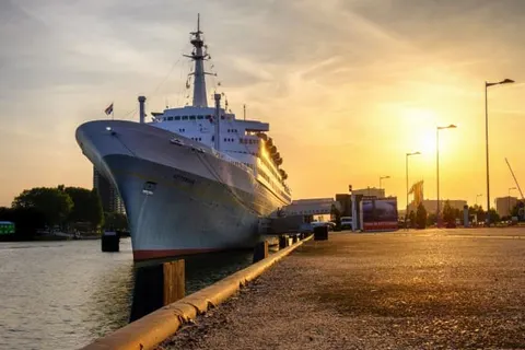 ss Rotterdam in Rotterdam — foto 41