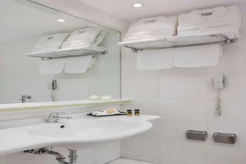 Sun Beach Hotel in Αγία Τριάδα — foto 15