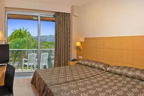 RH Bayren Parc in Gandia — foto 11