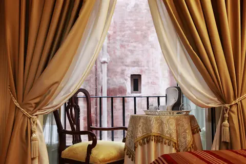 Lanfipe Palace in Napels — foto 30