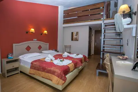 Thalassies Nouveau in Λιμενάρια — foto 30