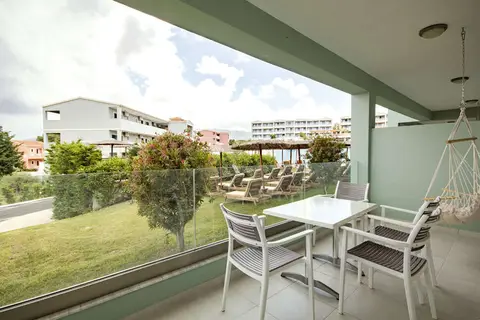 Aparthotel Robolla Beach in Ρόδα — foto 18