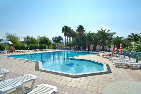 Oasis in Τιγκάκι