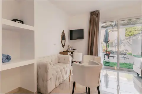Bamboo Suites in Ιαλυσός — foto 30