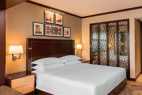 Sheraton Dubai Creek Hotel & Towers in ديرة — foto 24