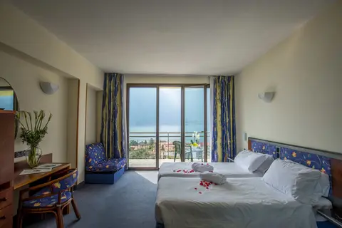 Royal Village in Limone sul Garda — foto 14
