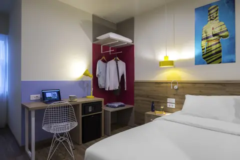 Ibis Styles Athens Routes in Athene — foto 29