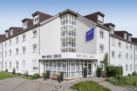Tryp by Wyndham Lubeck Aquamarin Hotel in Lübeck — foto 2