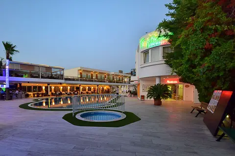 Tropicana Beach in Bodrum — foto 7
