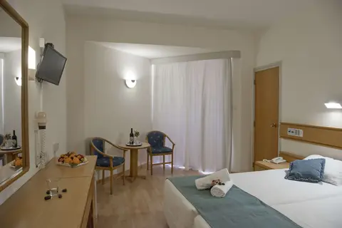 Kissos Hotel in Paphos — foto 26