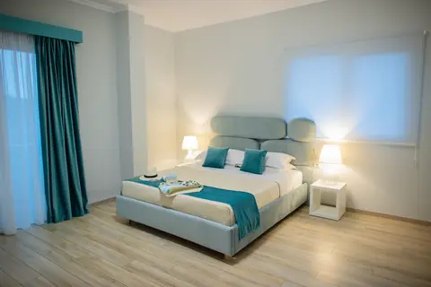 Marbella Beach Hotel in Golem — foto 3