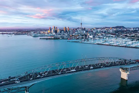 Experience the Highlights of New Zealand in Waitematā