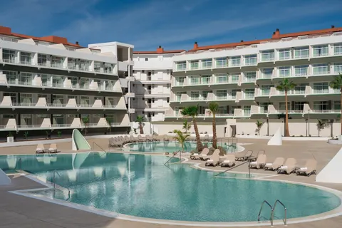 Gara Suites Golf & Spa in Arona