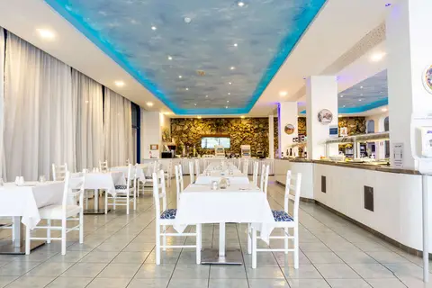 Anonymous Beach Hotel in Αγία Νάπα — foto 5