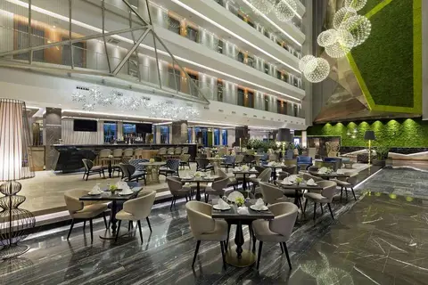 Doubletree by Hilton Hotel Istanbul Piyalepas in İstanbul — foto 15