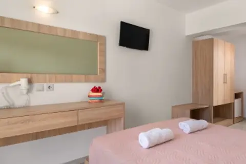 Meliton Hotel in Θεολόγος — foto 12