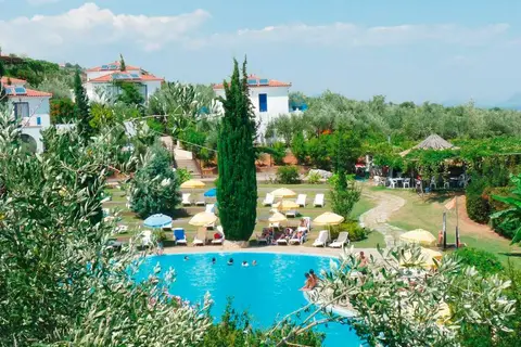 Sunrise Village Beach Hotel in Καλαμάκι — foto 17