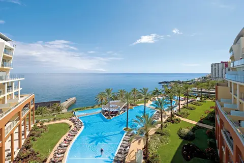 Pestana Promenade in Funchal — foto 11