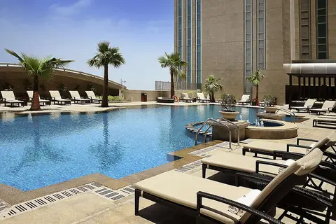 Sofitel Abu Dhabi Corniche in الدَّانَةْ