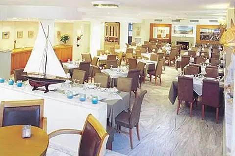 Golden Star City Resort in Περαία — foto 3