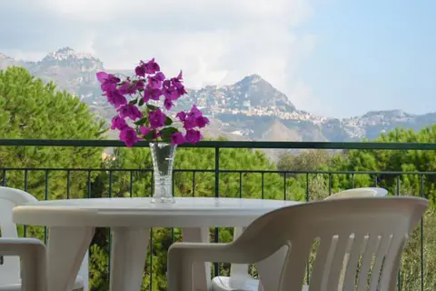 Appartementen Residence Villa Collina in Giardini Naxos — foto 16