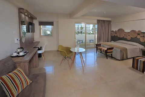 Nelia Beach Hotel in Ayia Napa — foto 21